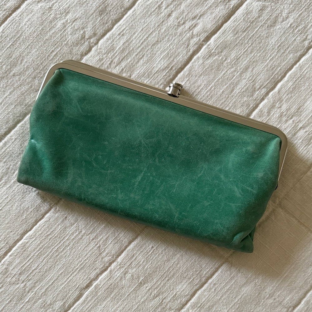 HOBO Lauren Wallet | Turquoise with coral circle lining